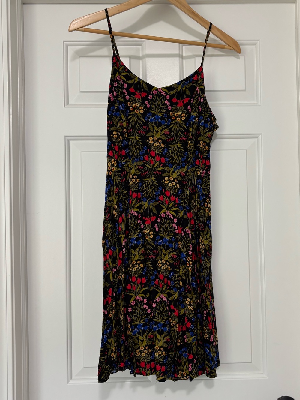 Old Navy Black Multicolor Floral Fit & Flare Cami Sundress - Size M